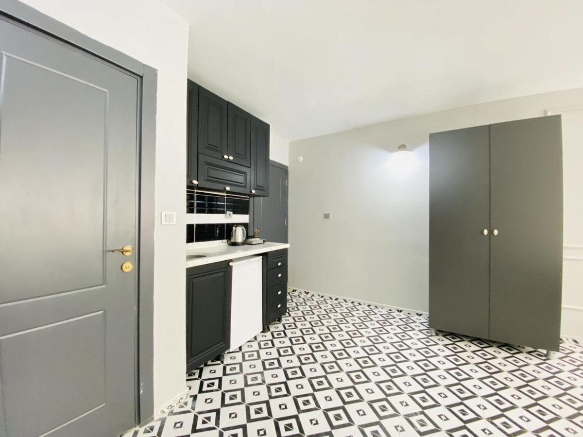 Pleasant Studio Flat In Kabatas Beyoglu Apartamento Istambul Exterior foto
