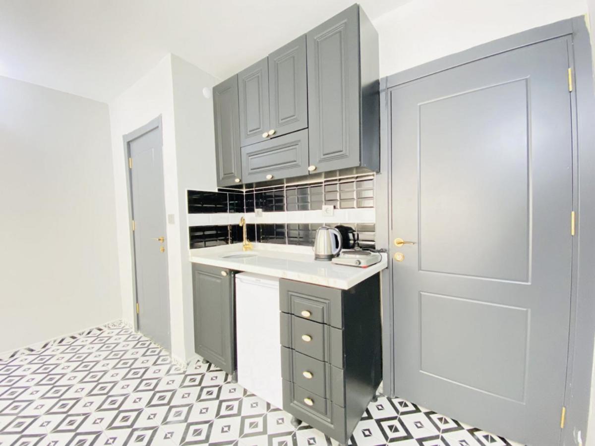 Pleasant Studio Flat In Kabatas Beyoglu Apartamento Istambul Exterior foto
