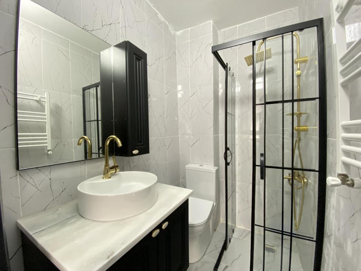 Pleasant Studio Flat In Kabatas Beyoglu Apartamento Istambul Exterior foto